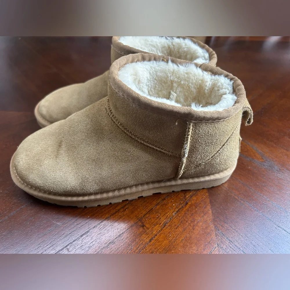 UGG Classic Tan Winter Boots